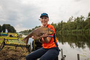 Floor Verhoeven (27) wereldkampioen zoetwatervissen