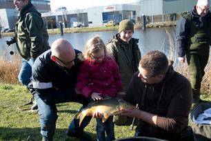 Karperuitzet Valleikanaal en Eem 