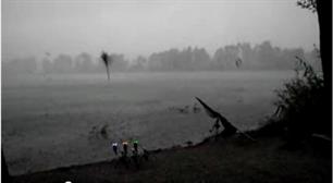 Karpervissen in extreme weersomstandigheden (VIDEO)