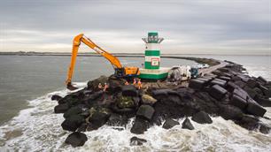 Start groot onderhoud zuidelijk havenhoofd IJmuiden 